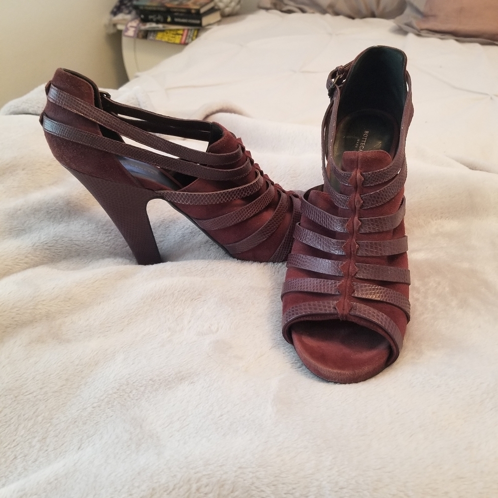 Bottega Veneta Burgundy Suede Semi Closed Pump